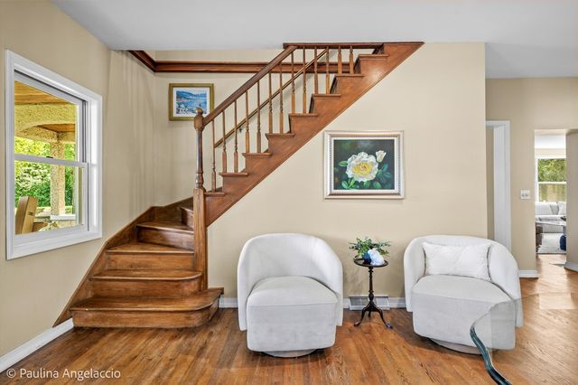 62 Dundee Lane, Barrington Hills, IL 60010
