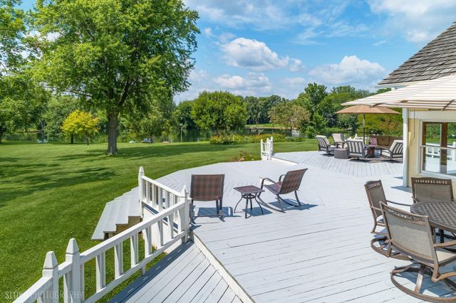 62 Dundee Lane, Barrington Hills, IL 60010