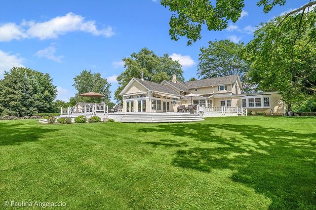 62 Dundee Lane, Barrington Hills, IL 60010