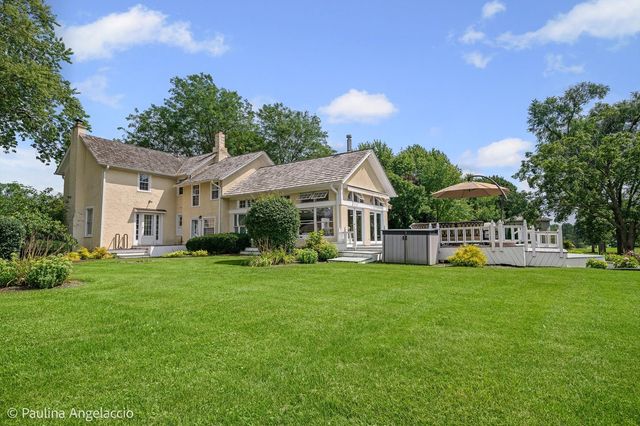 62 Dundee Lane, Barrington Hills, IL 60010