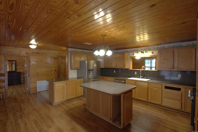 4000 Bluebird Ln, Little Rock, AR 72210