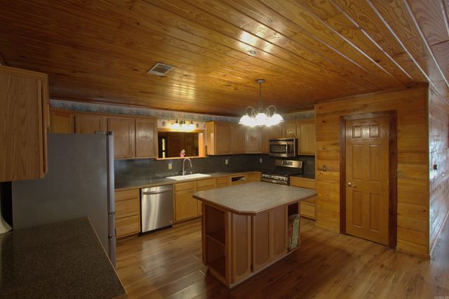 4000 Bluebird Ln, Little Rock, AR 72210