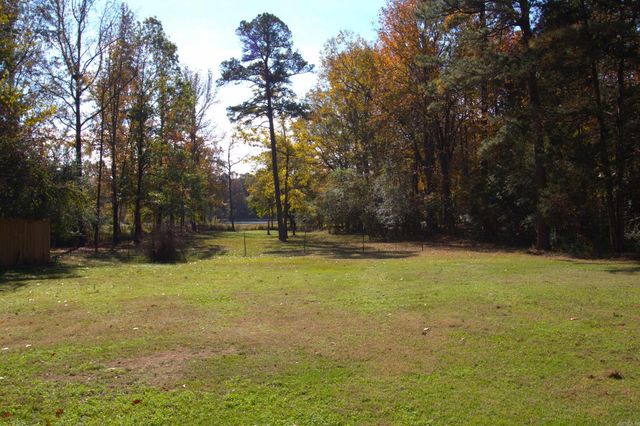 4000 Bluebird Ln, Little Rock, AR 72210