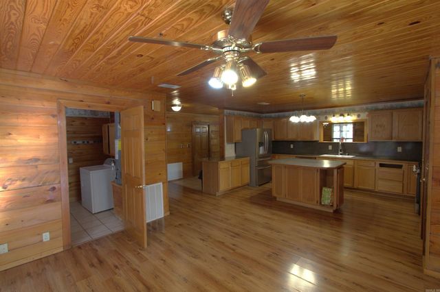 4000 Bluebird Ln, Little Rock, AR 72210