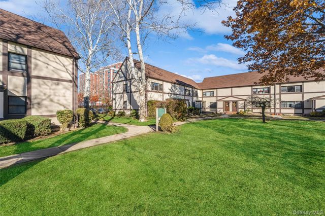 123 15th Street A-1, Garden City, NY 11530