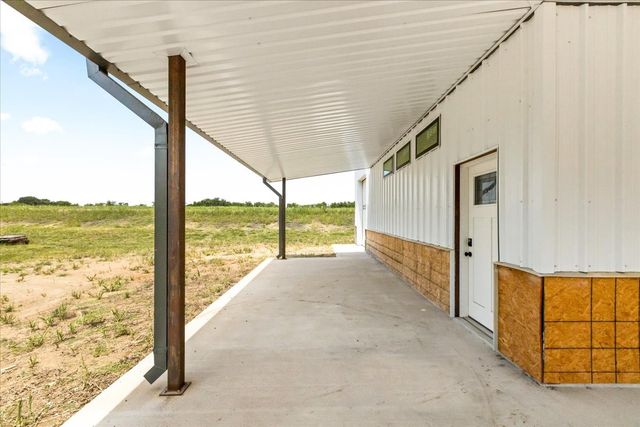 250 Willow Lane, Van Alstyne, TX 75495