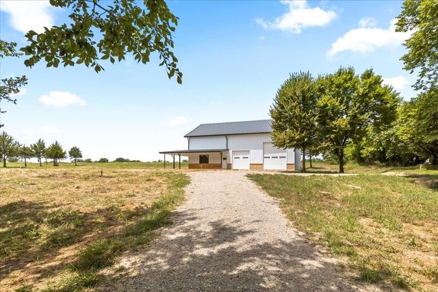 250 Willow Lane, Van Alstyne, TX 75495
