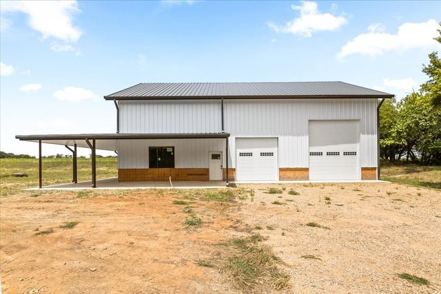 250 Willow Lane, Van Alstyne, TX 75495