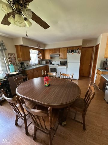 261 Woodlane Drive, Columbus, IN 47201