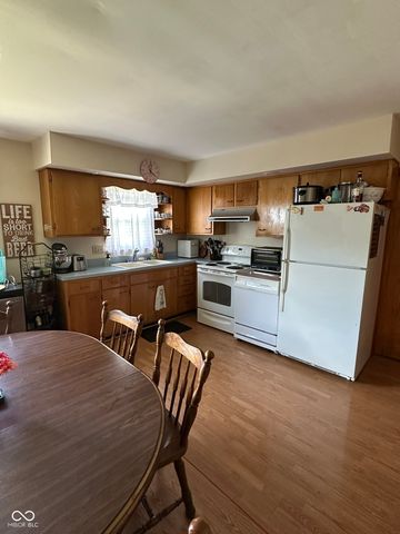 261 Woodlane Drive, Columbus, IN 47201