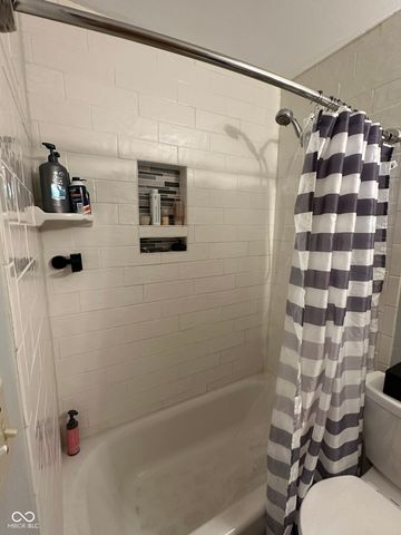 261 Woodlane Drive, Columbus, IN 47201