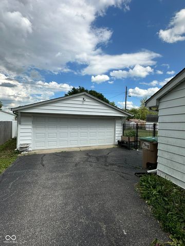 261 Woodlane Drive, Columbus, IN 47201