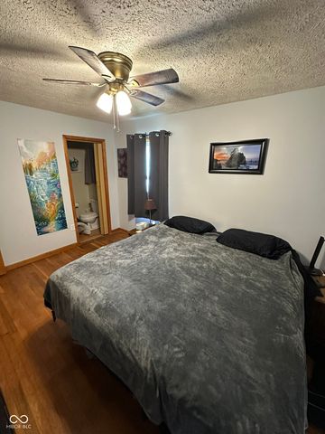 261 Woodlane Drive, Columbus, IN 47201