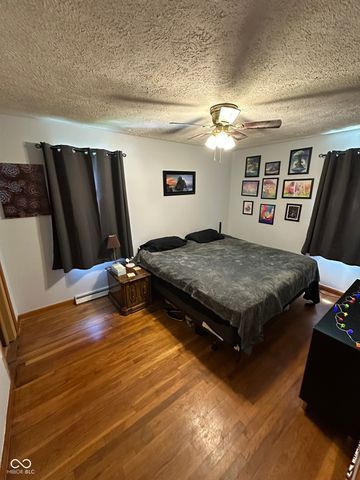 261 Woodlane Drive, Columbus, IN 47201