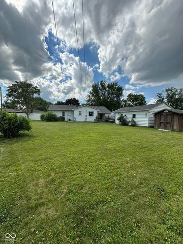 261 Woodlane Drive, Columbus, IN 47201