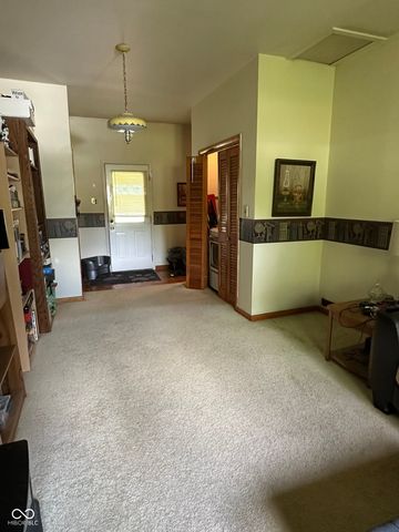 261 Woodlane Drive, Columbus, IN 47201