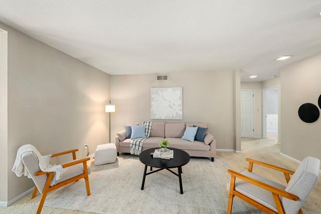 4855 Whitney Blvd, Rocklin, CA 95677