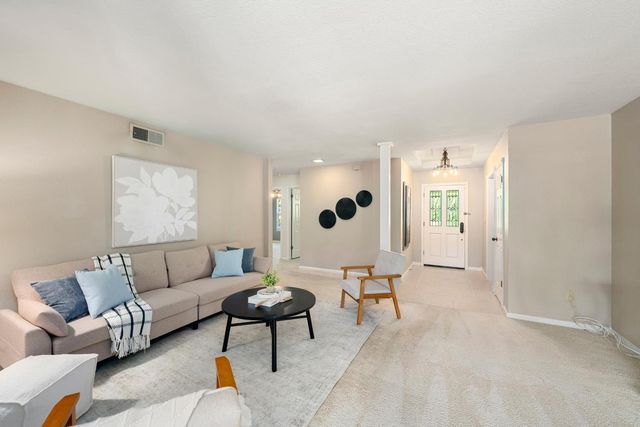 4855 Whitney Blvd, Rocklin, CA 95677