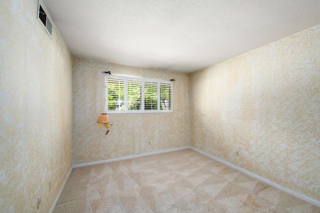 4855 Whitney Blvd, Rocklin, CA 95677