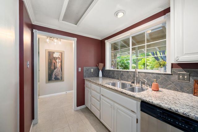 4855 Whitney Blvd, Rocklin, CA 95677