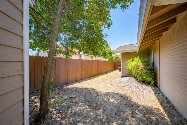 4855 Whitney Blvd, Rocklin, CA 95677