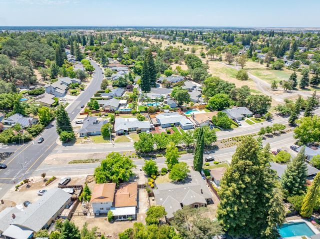 4855 Whitney Blvd, Rocklin, CA 95677