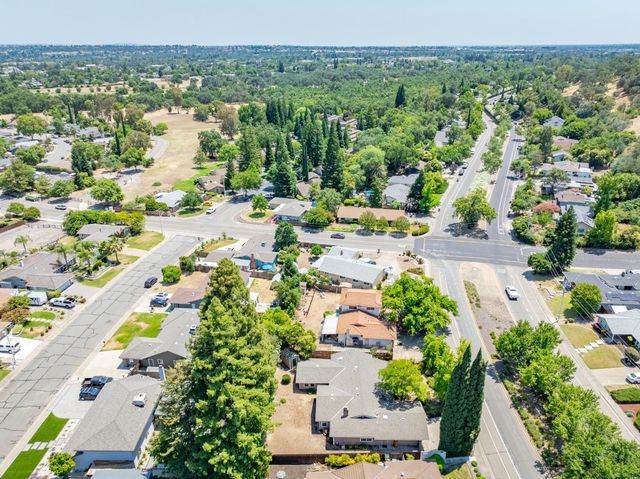 4855 Whitney Blvd, Rocklin, CA 95677