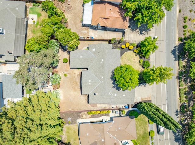 4855 Whitney Blvd, Rocklin, CA 95677