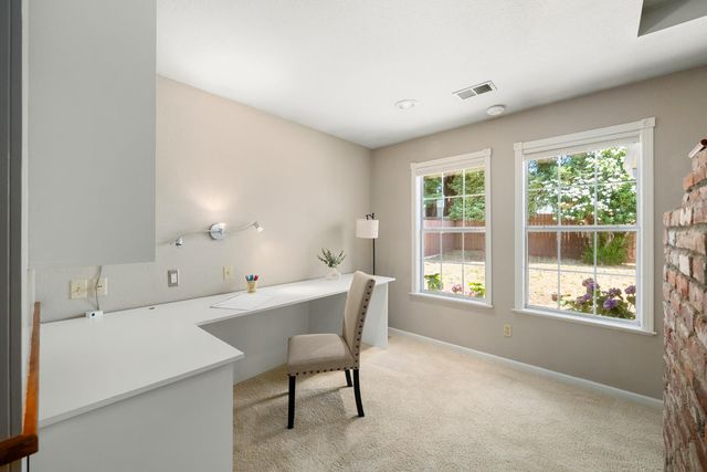 4855 Whitney Blvd, Rocklin, CA 95677
