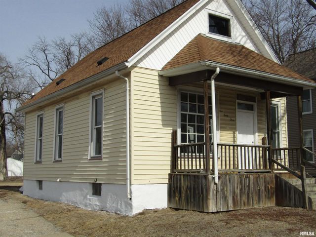 143 E SPRUCE Street, Canton, IL 61520