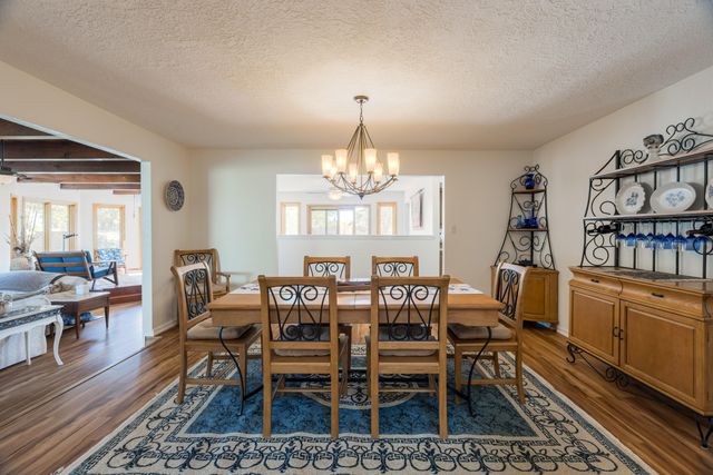 11804 Modesto Avenue NE, Albuquerque, NM 87122