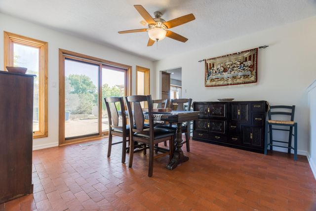 11804 Modesto Avenue NE, Albuquerque, NM 87122