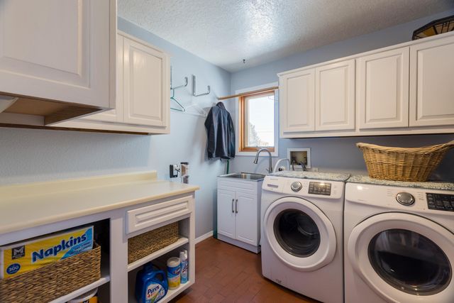 11804 Modesto Avenue NE, Albuquerque, NM 87122