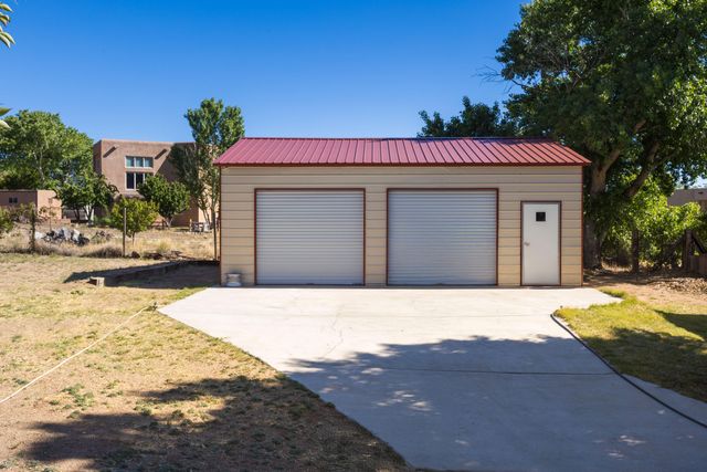 11804 Modesto Avenue NE, Albuquerque, NM 87122