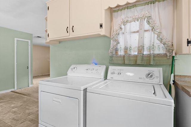 204 S Holly St, Ore City, TX 75683