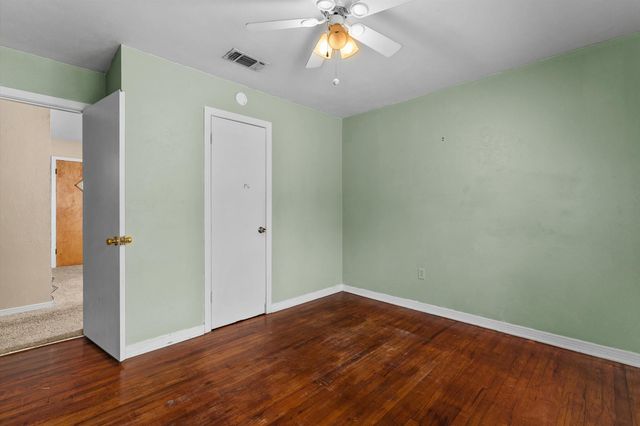 204 S Holly St, Ore City, TX 75683