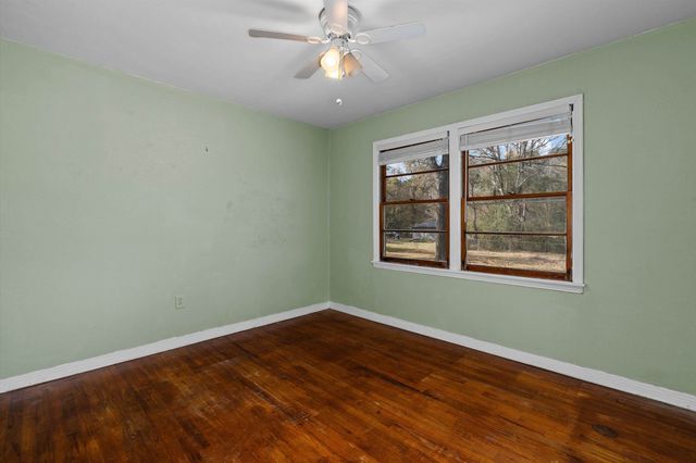 204 S Holly St, Ore City, TX 75683