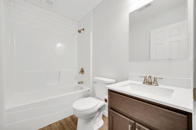 285 S Ivanhoe Road, Kingsford Heights, IN 46346