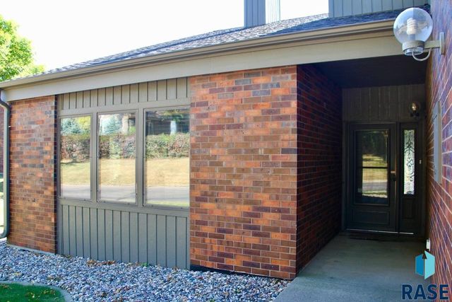 3201 W Rivers Edge Way Way, Sioux Falls, SD 57105