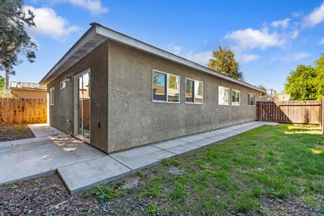 539 W lowell Ave, Tracy, CA 95376