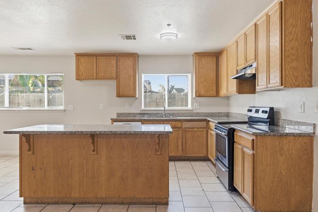 539 W lowell Ave, Tracy, CA 95376