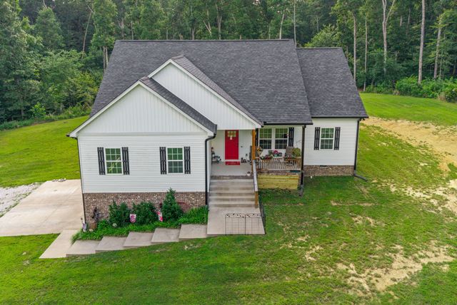 381 Tummins Rd, Mc Ewen, TN 37101