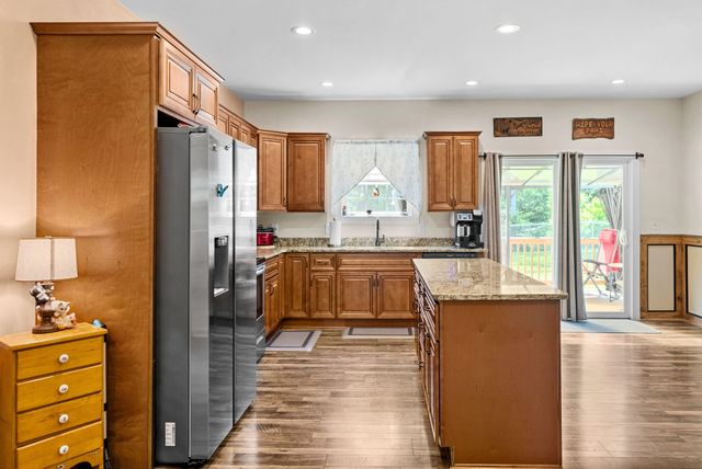 381 Tummins Rd, Mc Ewen, TN 37101
