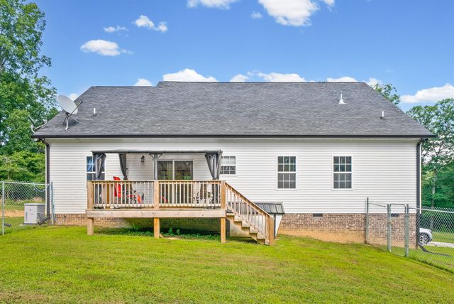 381 Tummins Rd, Mc Ewen, TN 37101
