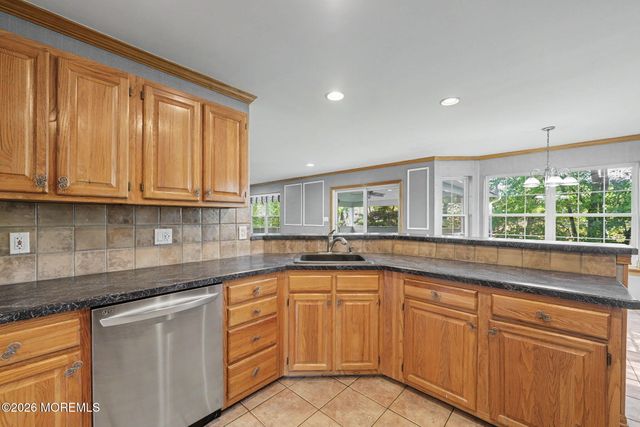 29 Cottonwood Drive, Jackson, NJ 08527