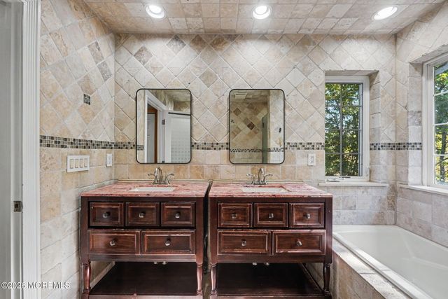 29 Cottonwood Drive, Jackson, NJ 08527