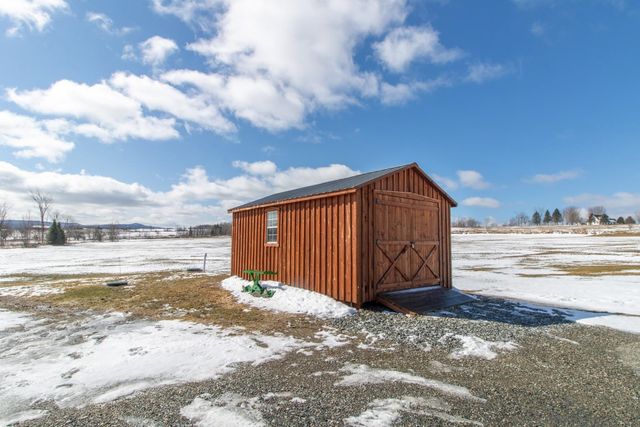 1501 Searles Road, Newport Town, VT 05857