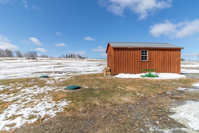 1501 Searles Road, Newport Town, VT 05857