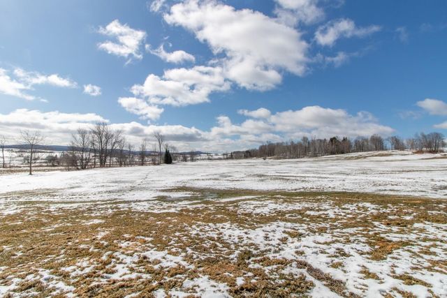 1501 Searles Road, Newport Town, VT 05857
