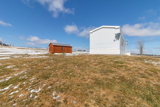1501 Searles Road, Newport Town, VT 05857